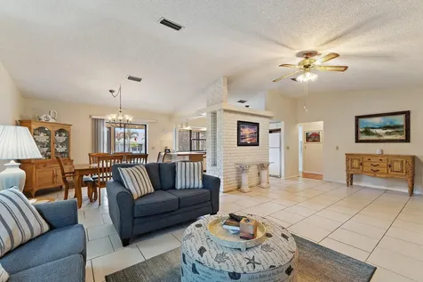 7954 Se Carlton Street Hobe Sound FL 33455