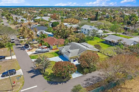 7954 Se Carlton Street Hobe Sound FL 33455
