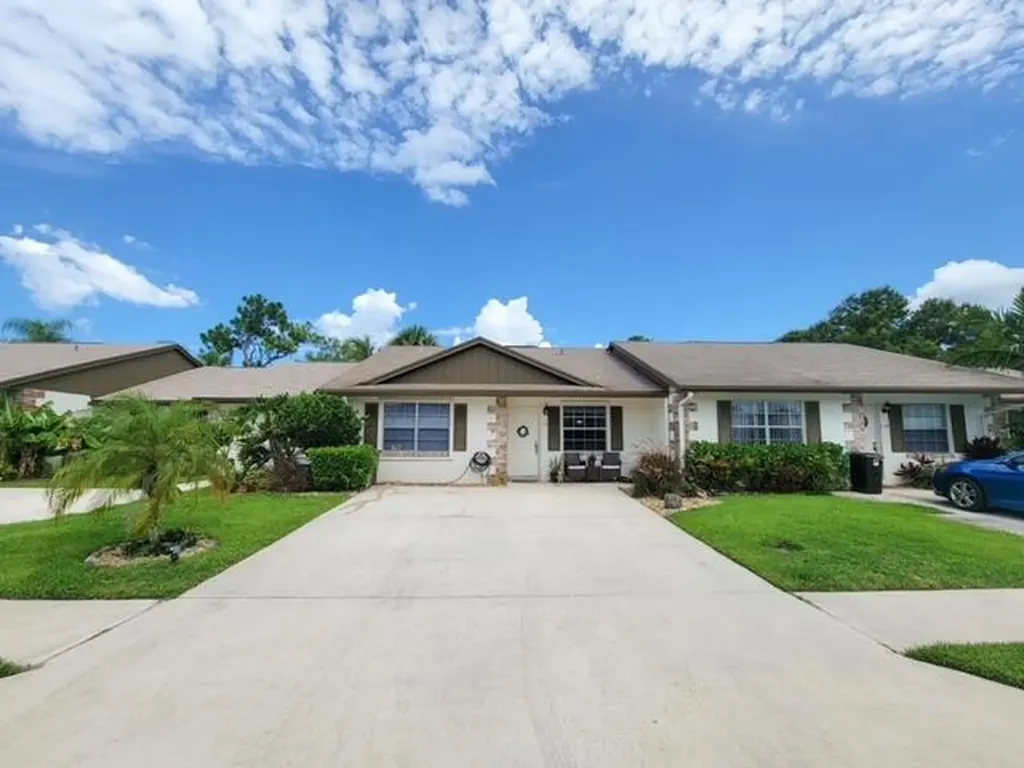 136 Doe Trail Jupiter FL 33458