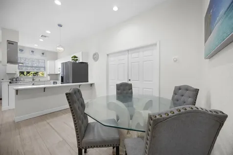 6934 Grapeview Boulevard The Acreage FL 33470