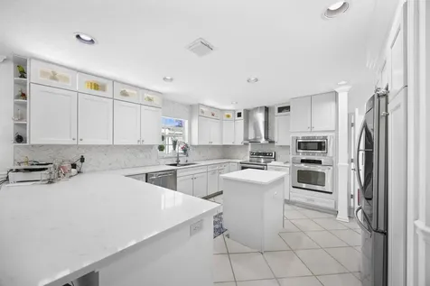 6934 Grapeview Boulevard The Acreage FL 33470
