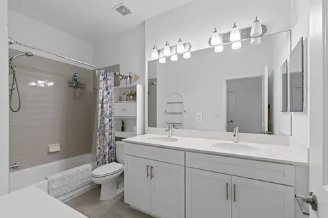 4021 Sycamore Cove Riviera Beach FL 33410