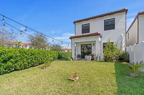 4021 Sycamore Cove Riviera Beach FL 33410