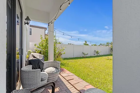 4021 Sycamore Cove Riviera Beach FL 33410