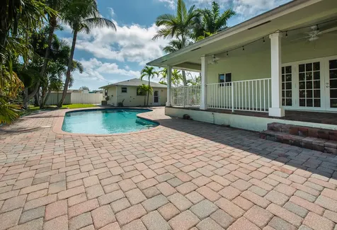 199 NW 7th Street Boca Raton FL 33432