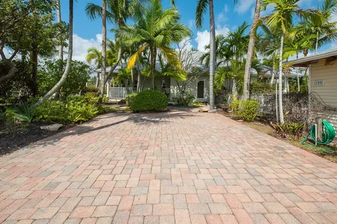 199 NW 7th Street Boca Raton FL 33432