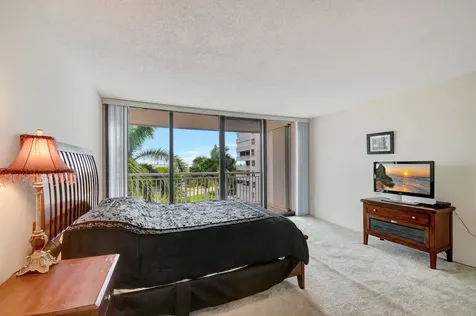 3546 S Ocean Boulevard South Palm Beach FL 33480