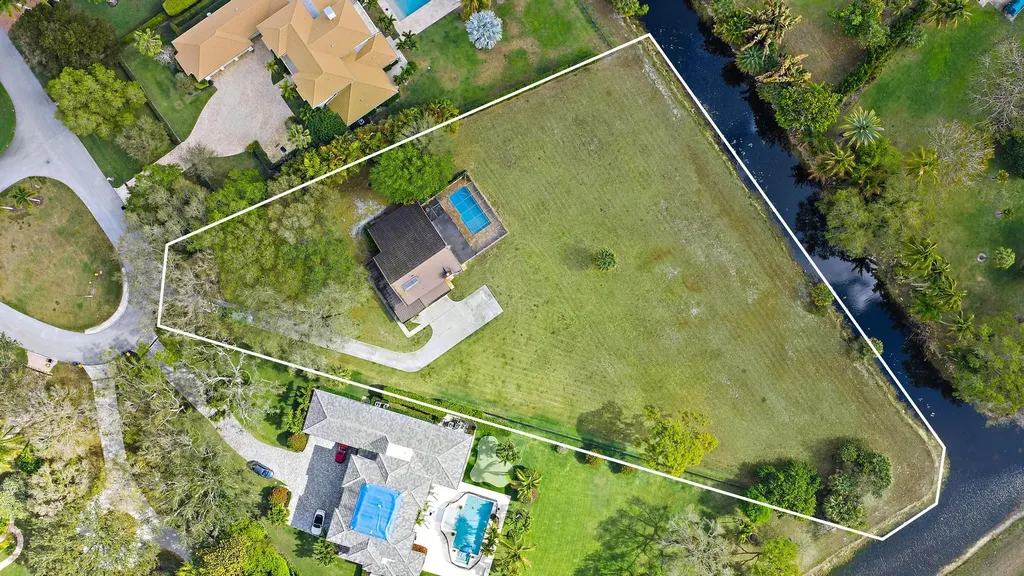 8090 Native Dancer Road Palm Beach Gardens FL 33418