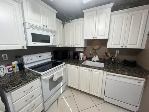 142 Normandy C Delray Beach FL 33484