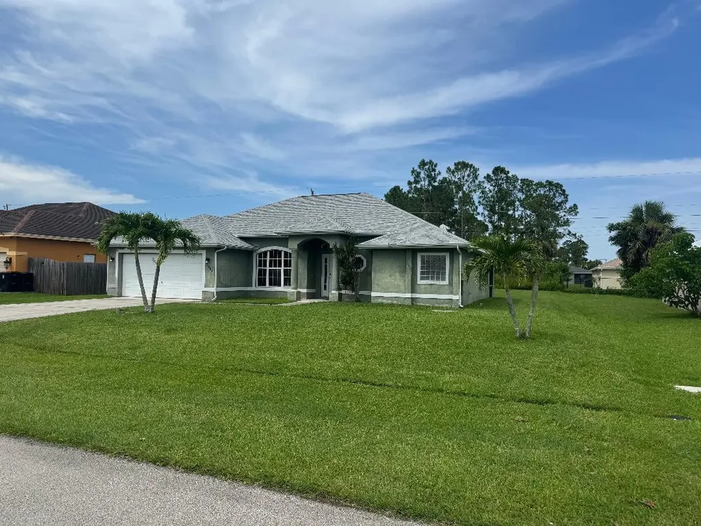 2461 Sw Webster Lane Port Saint Lucie FL 34953