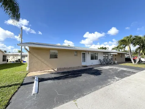 2704 Knight Lane Delray Beach FL 33445