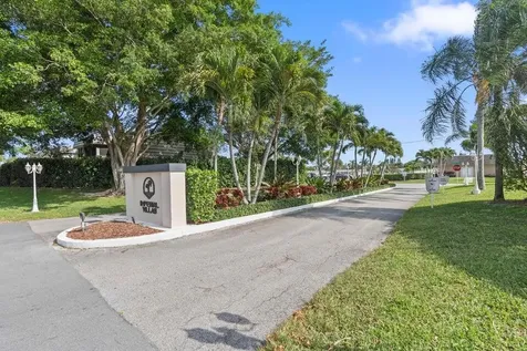 2704 Knight Lane Delray Beach FL 33445