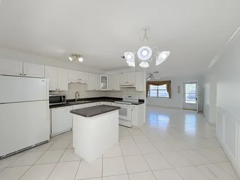 2704 Knight Lane Delray Beach FL 33445