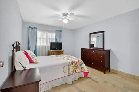 60 Brittany Delray Beach FL 33446