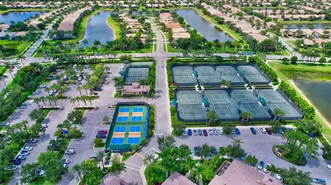 60 Brittany Delray Beach FL 33446