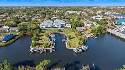 4692 Se Manatee Way Stuart FL 34997