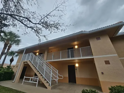 191 SW Palm Drive Saint Lucie West FL 34986