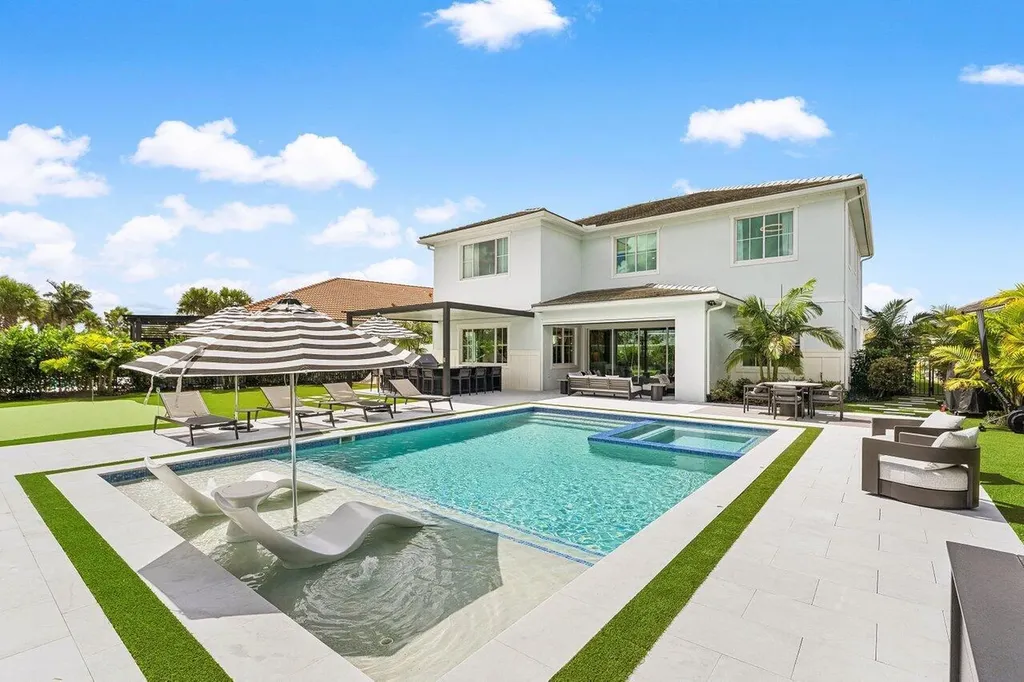 12156 Waterstone Circle Palm Beach Gardens FL 33412