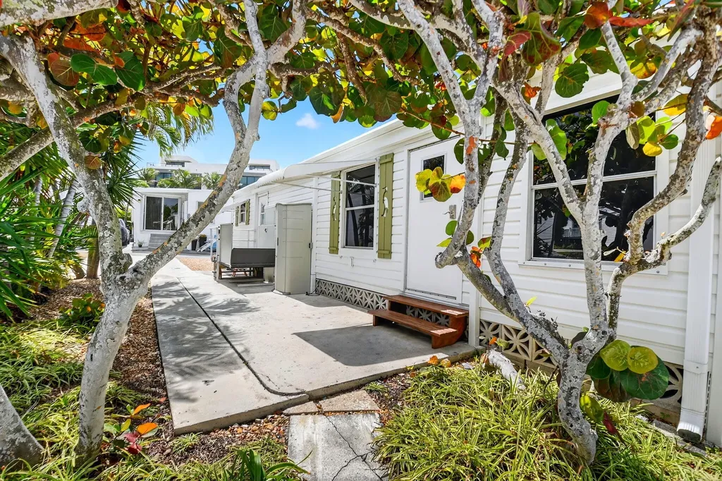5 Cedar Drive Briny Breezes FL 33435