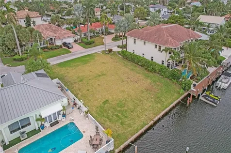 2821 NE 32nd Street Lighthouse Point FL 33064