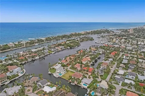 2821 NE 32nd Street Lighthouse Point FL 33064