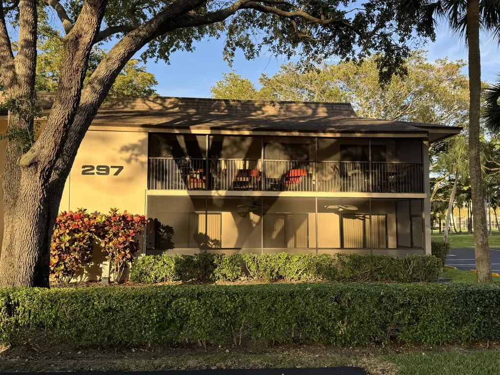 297 Deer Creek Boulevard Deerfield Beach FL 33442