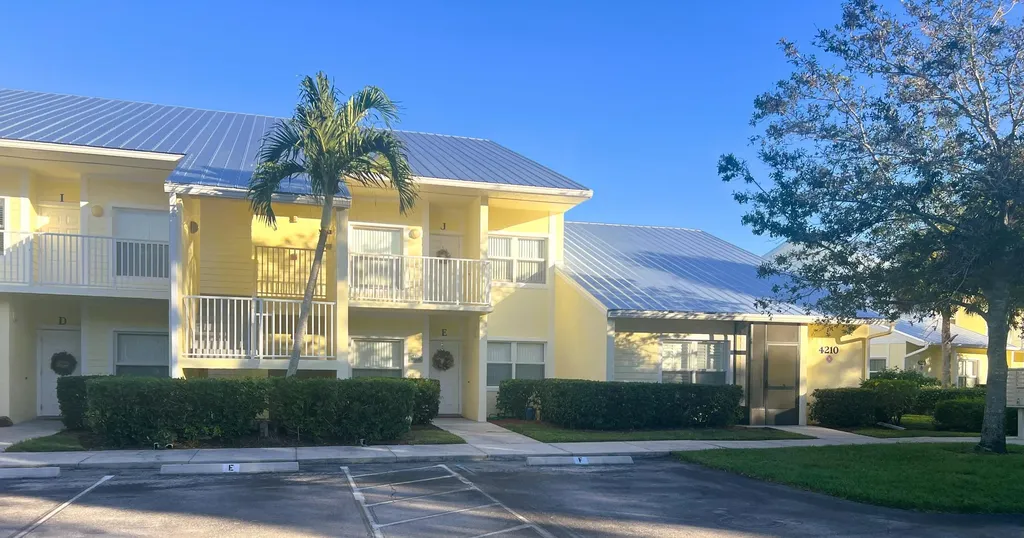 4210 Gator Trace Avenue Fort Pierce FL 34982