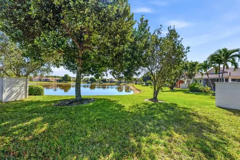 2737 Clipper Circle West Palm Beach FL 33411