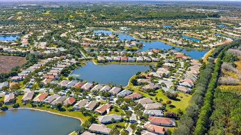 2737 Clipper Circle West Palm Beach FL 33411