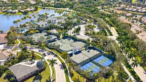 2737 Clipper Circle West Palm Beach FL 33411