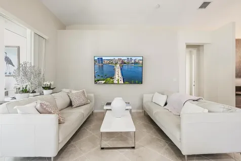 2737 Clipper Circle West Palm Beach FL 33411