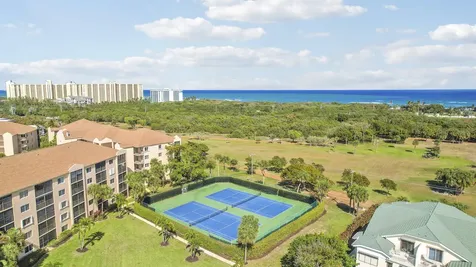 275 Palm Avenue Jupiter FL 33477