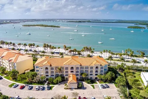 36 Harbour Isle Drive Fort Pierce FL 34949
