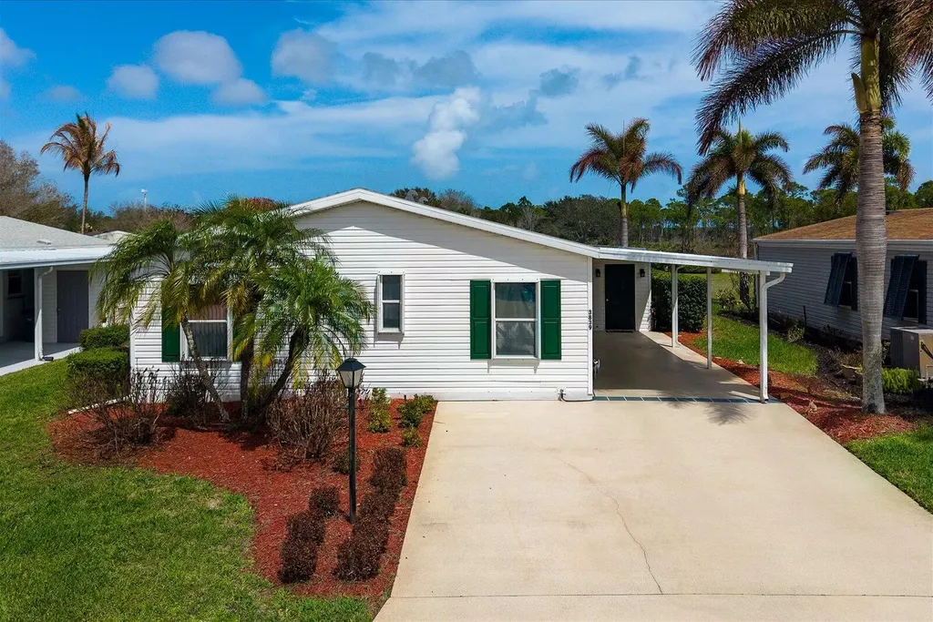 3839 Sandlace Court Port Saint Lucie FL 34952