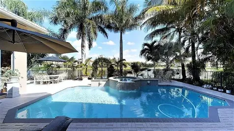 8871 Club Estates Way Lake Worth FL 33467