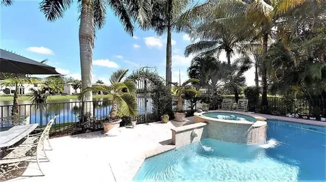8871 Club Estates Way Lake Worth FL 33467