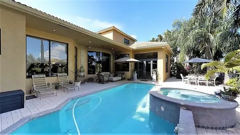 8871 Club Estates Way Lake Worth FL 33467