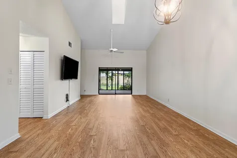 7711 SE Sugar Sand Circle Hobe Sound FL 33455