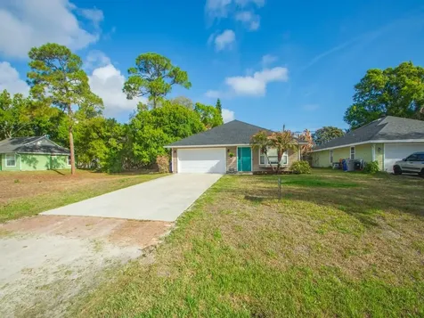 3446 1st Street Vero Beach FL 32968