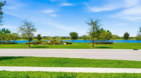 19404 Broad Shore Walk Loxahatchee FL 33470