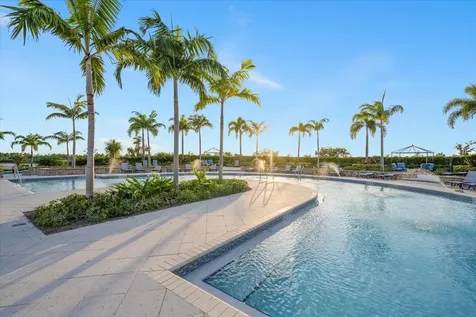 19404 Broad Shore Walk Loxahatchee FL 33470