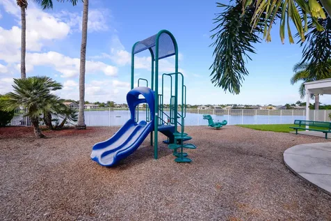 350 Sw Lake Forest Way Port Saint Lucie FL 34986