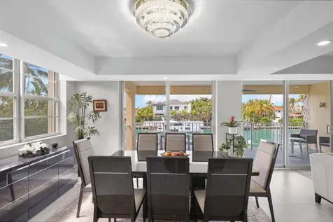 10180 W Bay Harbor Drive Bay Harbor Islands FL 33154