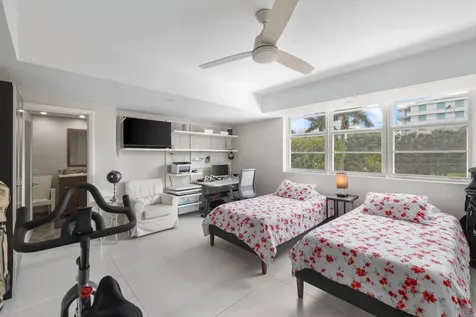 10180 W Bay Harbor Drive Bay Harbor Islands FL 33154