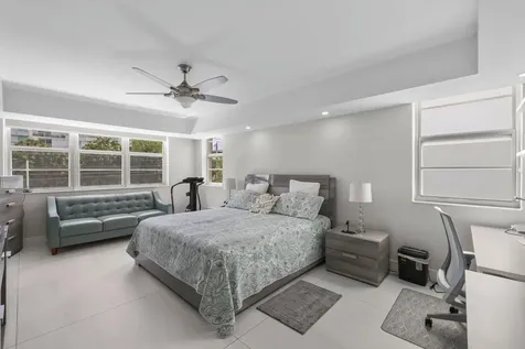 10180 W Bay Harbor Drive Bay Harbor Islands FL 33154