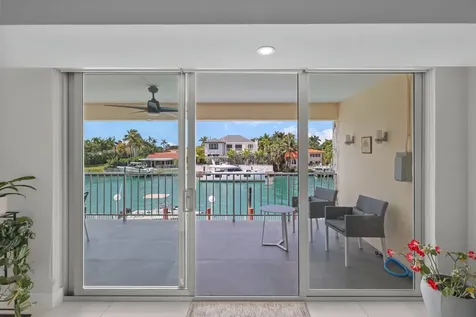 10180 W Bay Harbor Drive Bay Harbor Islands FL 33154