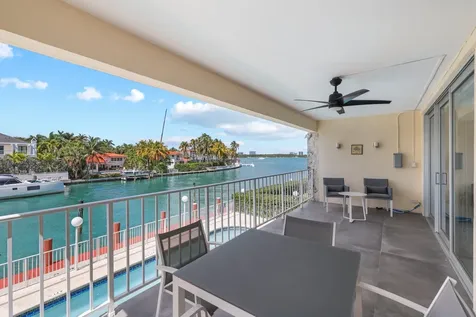 10180 W Bay Harbor Drive Bay Harbor Islands FL 33154