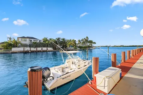 10180 W Bay Harbor Drive Bay Harbor Islands FL 33154