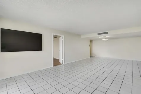 5600 N Flagler Drive West Palm Beach FL 33407