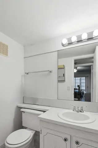 231 Ventnor Q Deerfield Beach FL 33442
